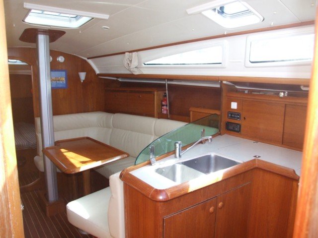 Sun Fast 35 -10.JPG
